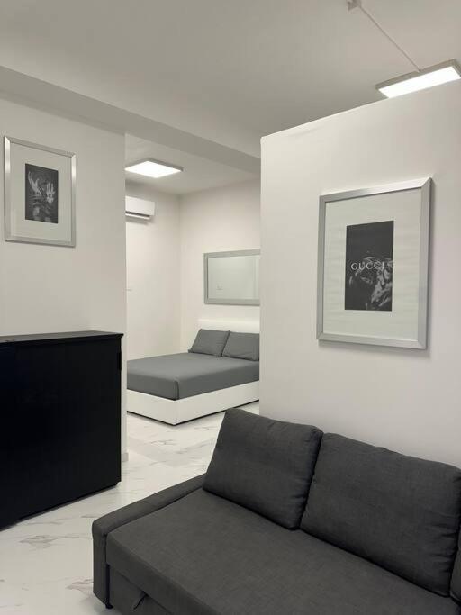 Cernusco Luxury Milanese Apartment Чернуско-суль-Навільйо Екстер'єр фото