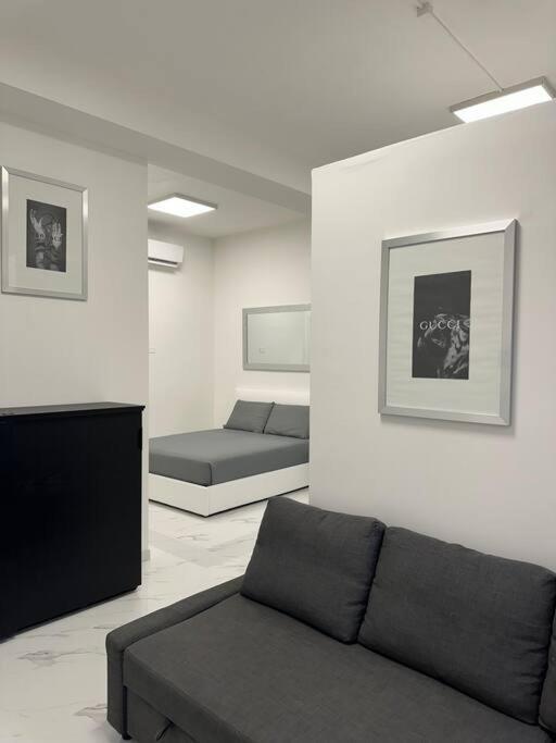 Cernusco Luxury Milanese Apartment Чернуско-суль-Навільйо Екстер'єр фото